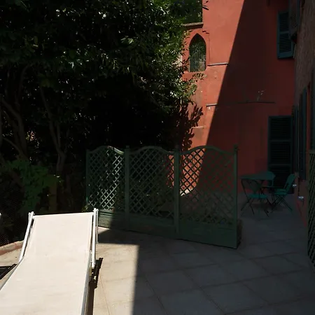 Ξενοδοχείο με διαμερίσματα Castello Nel Cuore Del Centro Storico Di *