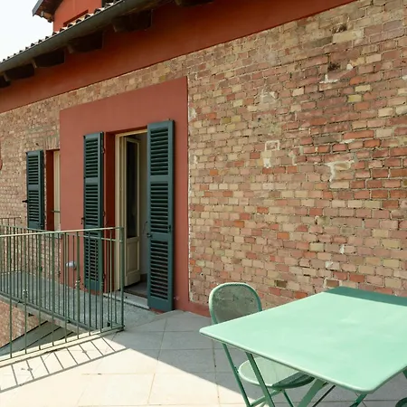 Castello Nel Cuore Del Centro Storico Di * Άστι
