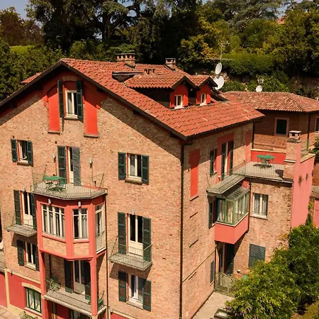 Castello Nel Cuore Del Centro Storico Di Ξενοδοχείο με διαμερίσματα Άστι